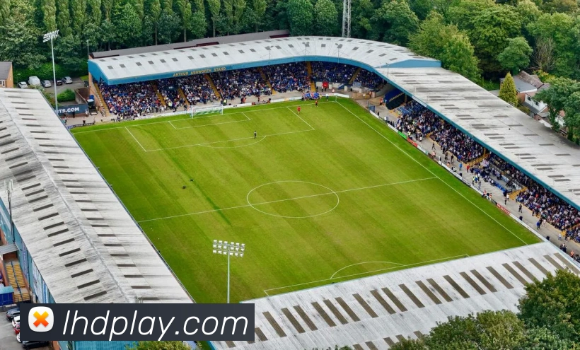 卢卡24投8中致敬科比但面对包夹也需强投绝杀球的勇气